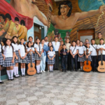Recibe Lalo Gattás a niños victorenses que participarán en evento nacional de rondallas. Recibe Lalo Gattás a niños victorenses que participarán en evento nacional de rondallas.