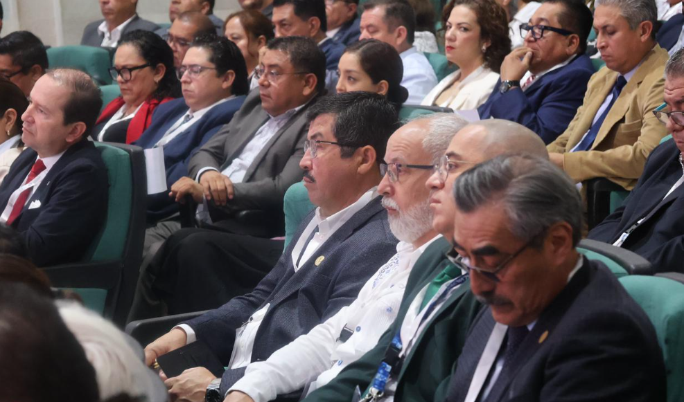 Rector de la UAT fortalece lazos en sesión nacional de la ANUIES Rector de la UAT fortalece lazos en sesión nacional de la ANUIES