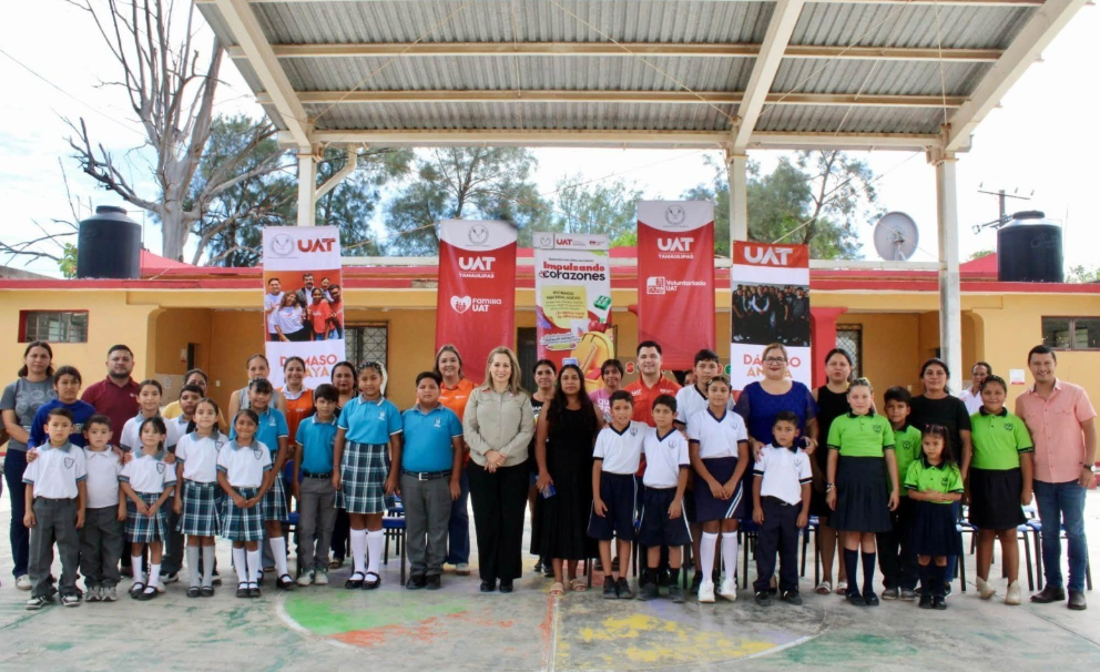 Entrega Familia UAT útiles escolares en escuelas primarias de Güémez y Ciudad Victoria Entrega Familia UAT útiles escolares en escuelas primarias de Güémez y Ciudad Victoria