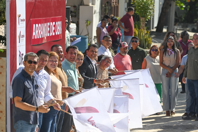 Lalo Gattás da banderazo a obra asfáltica en la colonia México y anuncia conclusión de una más en la Pedro Sosa.