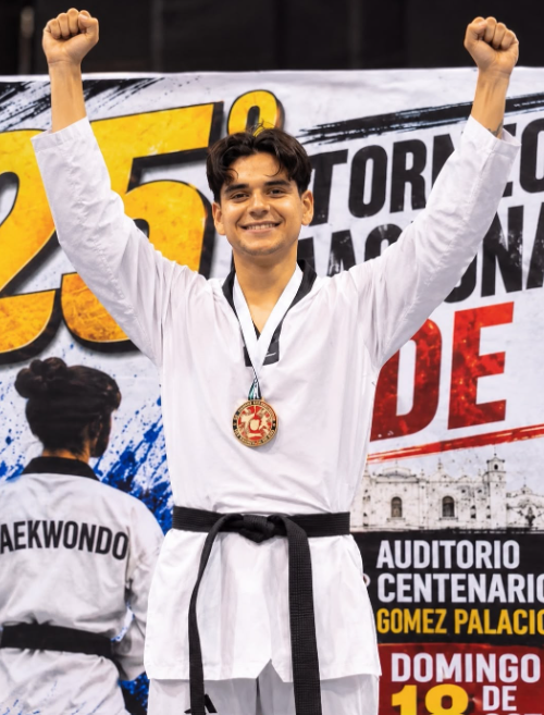 Alumno de la UAT conquista oro en Nacional de Taekwondo